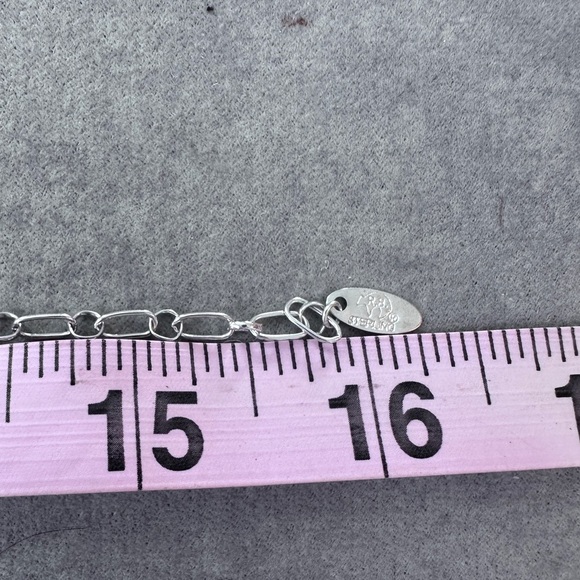 Running bear liquid silver choker style necklace - Picture 11 of 14